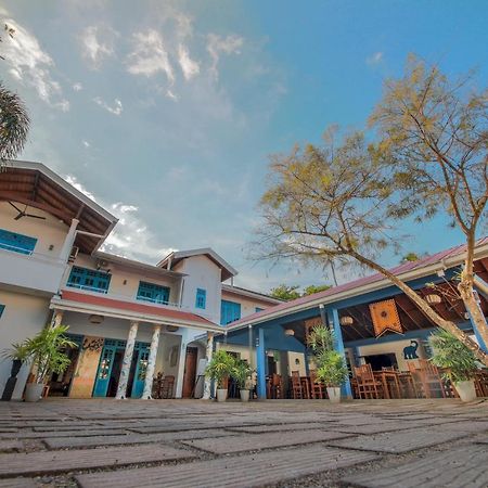 Blue Elephant Boutique Hotel Negombo Eksteriør bilde