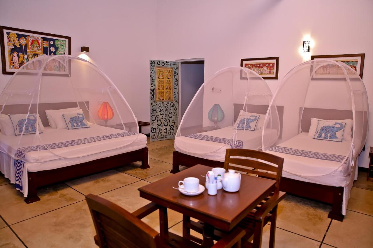 Blue Elephant Boutique Hotel Negombo Eksteriør bilde